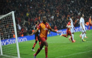 Video: Siêu phẩm đánh gót của Drogba (Galatasaray Real Madrid)