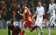 Video: Bàn thắng tinh quái của Sneijder (Galatasaray vs Real Madrid)