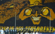 Video: Không khí tuyệt vời trên sân Signal Iduna Park