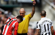 Trọng tài Howard Webb bị “giáng cấp” vì mắc sai lầm