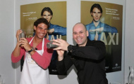 Nadal trổ tài làm bartender