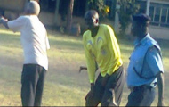 Trọng tài kiện LĐBĐ Kenya vì bị hỏng 'cậu nhỏ'