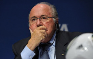 Chủ tịch FIFA bị… quân Syria tấn công