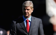 Wenger bất ngờ “chơi khăm” Man Utd, chọc ngoáy Persie và Suarez