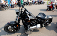 Cận cảnh hoàng tử đen Harley Davidson CVO tại Việt Nam