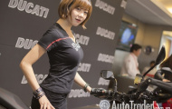 Người đẹp Ducati Hypermotard