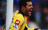 Roma muốn 'cứu' Julio Cesar khỏi con tàu đắm QPR