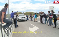 CĐV Real chặn xe sỉ vả Mourinho
