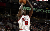 Chicago Bulls tiếp tục mất Luol Deng và Kirk Hinrich ở game 7 với Brooklyn Nets