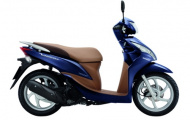 Honda ra 3 xe máy mới, giá tăng