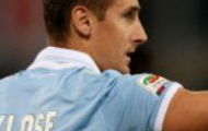 Video Serie A: Klose góp 5 bàn trong chiến thắng 6-0 của Lazio trước Bologna