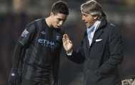 Bị chỉ trích, Nasri vẫn hết mực tâng bốc Mancini