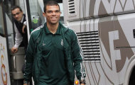 Mourinho tiếp tục 'chơi xấu' với Pepe