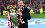 Sir Alex chia tay M.U: Old Trafford mang 2 màu tâm trạng