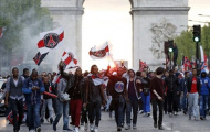CHÙM ẢNH: Bạo loạn trong lễ diễu hành vô địch của PSG, fan nhập viện