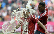 Video: Ribery chạy trốn đồng đội để ko phải uống bia (R7 theo đạo Hồi)