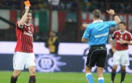 Video: Mark Van Bommel - giải nghệ đến nơi vẫn không chừa tính thô bạo