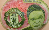 Điêu khắc Ferguson và David Moyes trên dưa hấu