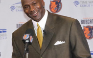 Ông chủ Michael Jordan đổi tên đội bóng từ Bobcats thành Hornets