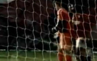 Video: Asmir Begovic thủ thành đang muốn đầu quân cho Liverpool