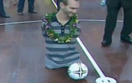 Video: Nick Vujicic giao lưu bóng đá cùng các cầu thủ nhí