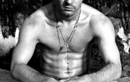 Ảnh độc: Messi bán nude chụp ảnh quảng cáo