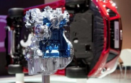 Daimler tư vấn Ford về việc sản xuất động cơ tăng áp