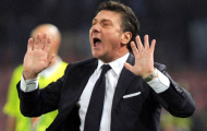 Áp lực đầu tiên với Mazzarri ở Inter là... Mourinho
