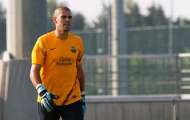 Valdes tiến cử Reina là người thay thế mình ở Barca
