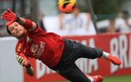 Julio Cesar muốn sang Arsenal