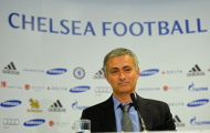 Mourinho ve vãn Rooney trong ngày ra mắt