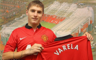 Varela cười tươi rói trong lễ ra mắt Man Utd