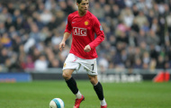 Không thể cạnh tranh về tiền, M.U quyến rũ Ronaldo bằng... kí ức và tình cảm