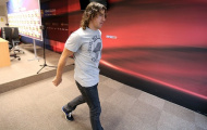 Puyol bất ngờ phải tiếp tục phẫu thuật đầu gối