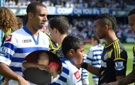 Ferdinand khà khịa Ashley Cole trên đất Mỹ