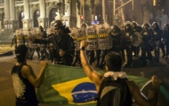 Confed Cup sẽ không bị hủy bỏ vì bạo lực ở Brazil