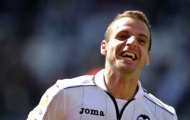 Soldado cam kết ở lại Valencia