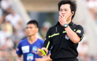 4 trọng tài nghi nhận tiền mong cuộc sống trở lại bình thường