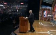 Video NBA Draft: Lần công bố lựa chọn cuối cùng trong sự nghiệp của David Stern