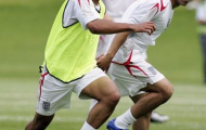 Thêm tình tiết nghi án Walcott choảng Lennon