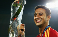 Nghe lời Giovani Dos Santos, Thiago đưa ra yêu sách với M.U