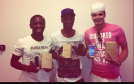 Ashley Cole quảng cáo miễn phí cho Galaxy S4?