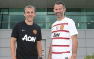 Ngày đầu tiên trong vai trò huấn luyện của Giggs và Neville