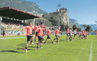 Pep Guardiola: Vừa đấm vừa xoa