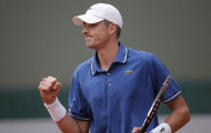 Isner có trận thắng thứ 11 liên tiếp tại Newport