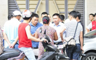 Xung quanh chuyện vé trận Việt Nam - Arsenal: Vay lãi để ôm vé, dân phe khóc hận