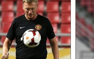 Moyes cau mày, la hét, trợn trừng mắt... mắng học trò