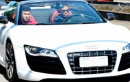 Neymar chơi ngông với siêu xe, trực thăng, du thuyền