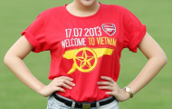 Chùm ảnh: CĐV Arsenal 'chiêu mộ' Hot girl cổ vũ Pháo thủ