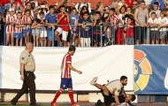 Vừa ra mắt Atletico, Villa đã bị fan cuồng rượt đuổi